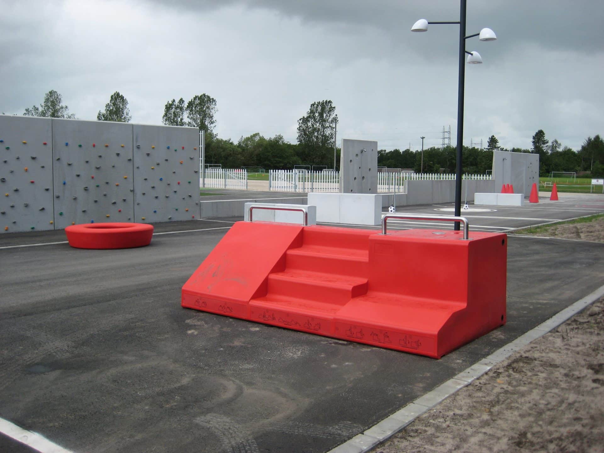 fitstation-outsider-h004